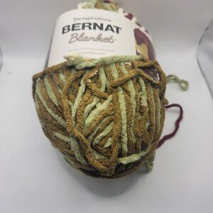 Bernat blanket yarn Color Plum fields (NWT)